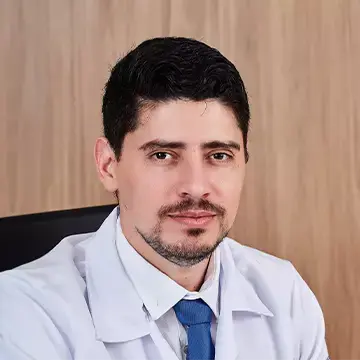 Dr. Lucas Macedo